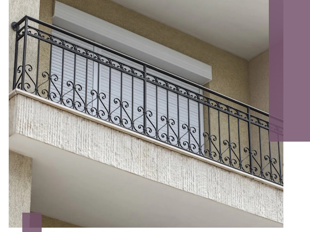 Балконные ограждения из металла и стекла в Лыткарине для домов