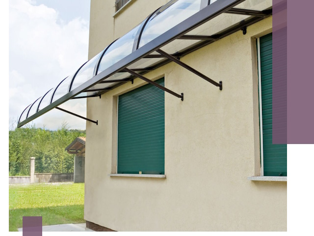 Козырьки над окнами в Лыткарине — изготовление и монтаж по выгоде