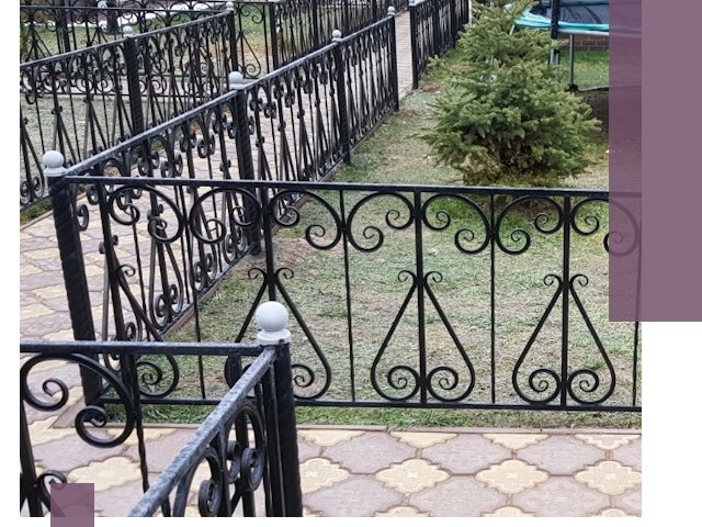 Кованые газонные ограждения под ключ в Лыткарине